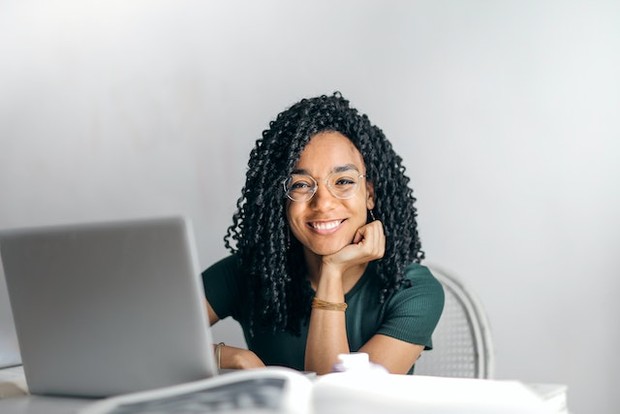 Selalu Optimis / foto : pexels.com/AndreaPiacquadio