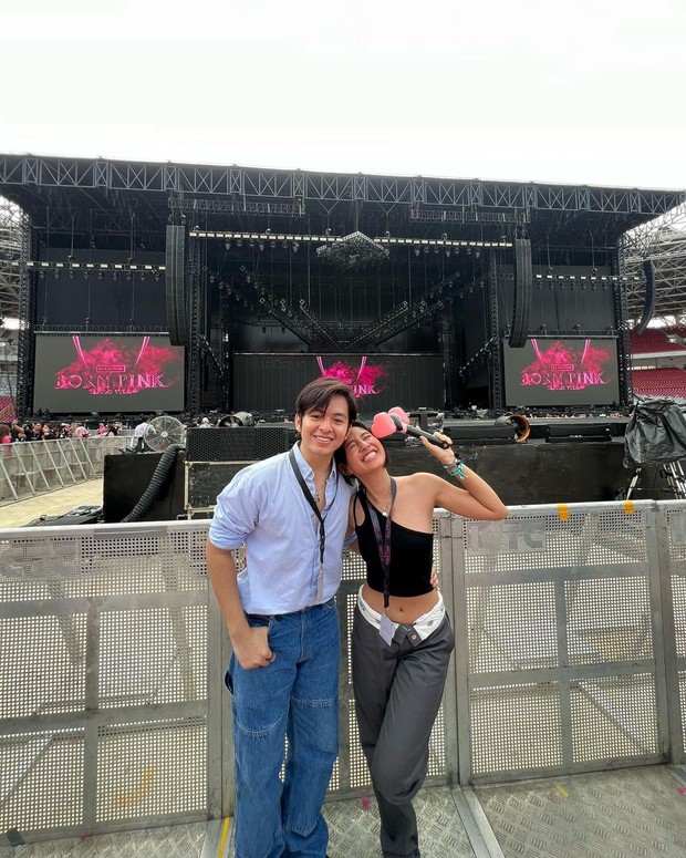 Shenina Cinnamon dan Angga Yunanda/ Foto: Instagram Shenina Cinnamon dan Angga Yunanda di konser BLACKPINK