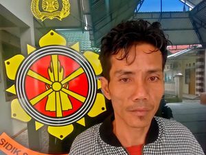 Tampang Jukir di Jambi yang Pamer Kemaluan ke Remaja Putri Tampang Jukir di Jambi yang Pamer Kemaluan ke Remaja Putri