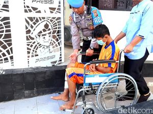 Dor! Polisi Tembak Kaki Perampok Minimarket di Karawang Dor! Polisi Tembak Kaki Perampok Minimarket di Karawang