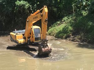 Terancam Ambles bersama Rumah Warga, Bibir Sungai Montabaru Diperbaiki Terancam Ambles bersama Rumah Warga, Bibir Sungai Montabaru Diperbaiki