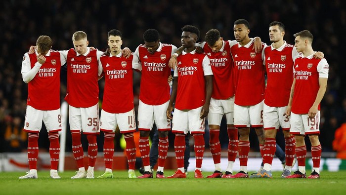 Soccer Football - Europa League - Round of 16 - Second Leg - Arsenal v Sporting CP - Emirates Stadium, London, Britain - March 16, 2023 Arsenal players during the penalty shootout Action Images via Reuters/John Sibley