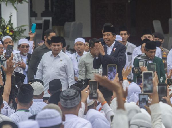 Didampingi Prabowo, Jokowi Hadiri Muktamar Melayu-Banjar di Kalsel