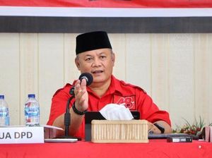 Waka DPRD Gorontalo Diserang ODGJ Pakai Pisau-Panah, Pelaku Ditangkap Waka DPRD Gorontalo Diserang ODGJ Pakai Pisau-Panah, Pelaku Ditangkap
