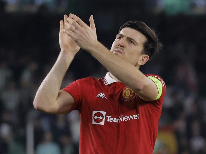 Soccer Football - Europa League - Round of 16 - Second Leg - Real Betis v Manchester United - Estadio Benito Villamarin, Seville, Spain - March 16, 2023  Manchester United's Harry Maguire celebrates after the match REUTERS/Jon Nazca