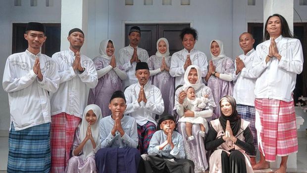 Indah Permatasari dan Arie Kriting