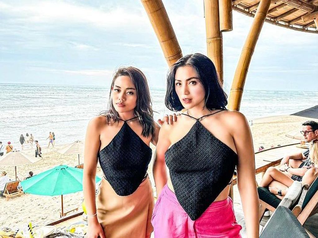 Heboh Pakai Baju Transparan, Jessica Iskandar Asyik Hangout di Beach Club