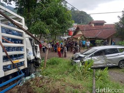 Kecelakaan Beruntun di Jalur Utama Subang-Bandung, 2 Orang Luka