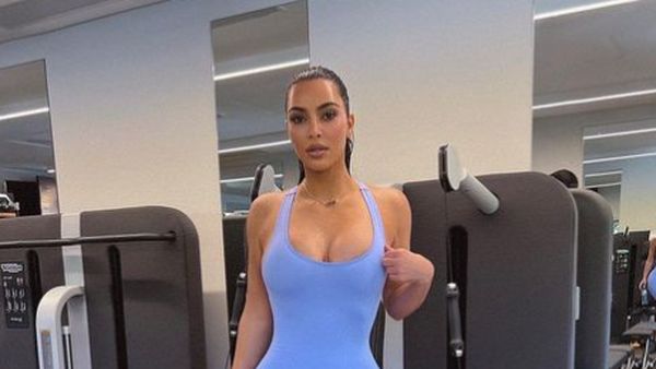 Resep Body Goals Kim Kardashian, Ibu 4 Anak yang Hobi Angkat Beban