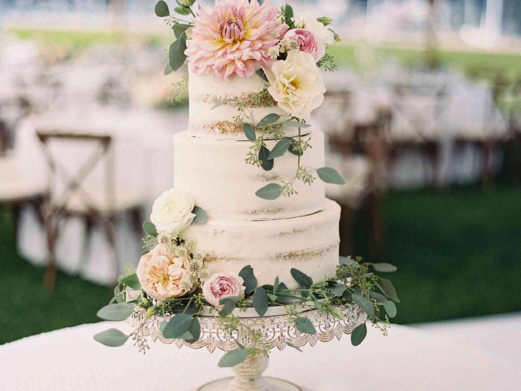 5 Ide Kue Pernikahan Simpel Tapi Elegan 5 Ide Kue Pernikahan Simpel Tapi Elegan