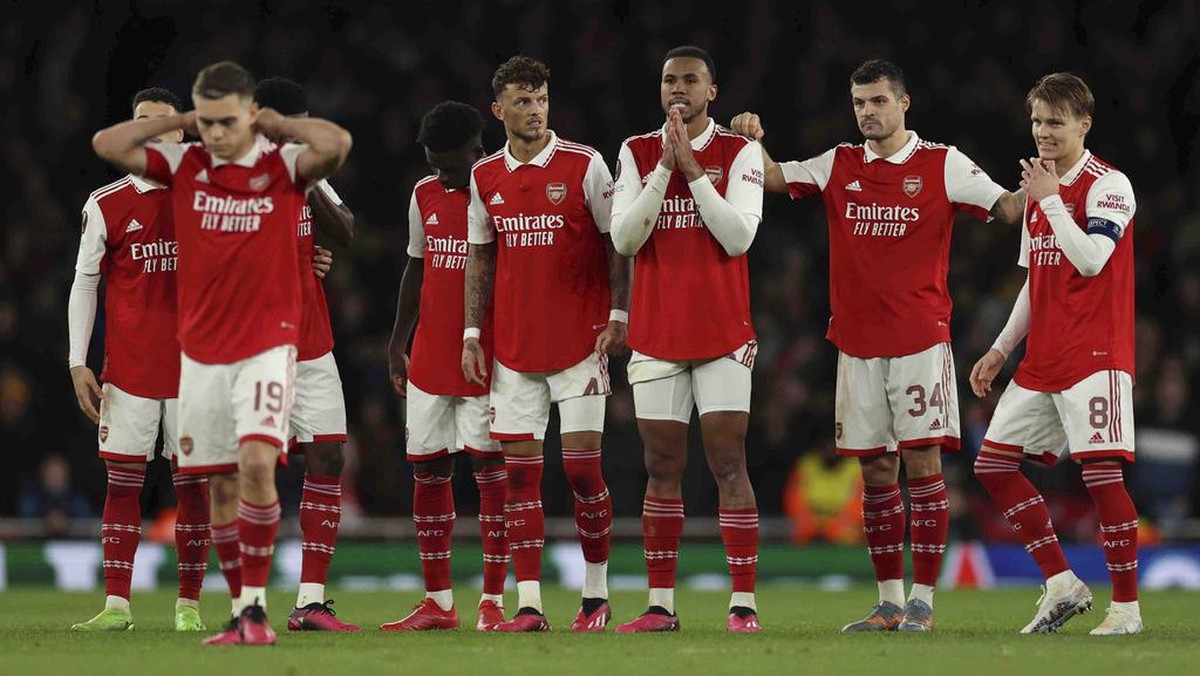Arsenal dalam kejaran Manchester City. (Foto: AP/Ian Walton)