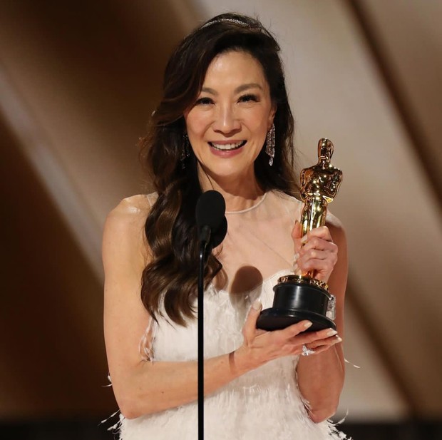 artis asia yang raih penghargaan bergengsi di Hollywood