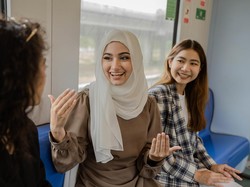 Cara Membalas Ucapan Salam kepada Muslim dan Non Muslim, Jangan Keliru Ya!