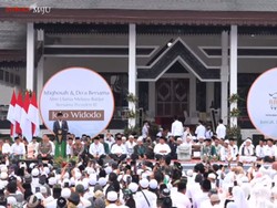 Jokowi: Negara Lain Masih Bingung Selesaikan COVID, RI Sudah Cabut PPKM