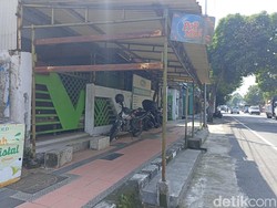 Viral Warga Kesal Trotoar di Kota Blitar Dipakai Parkir Kendaraan