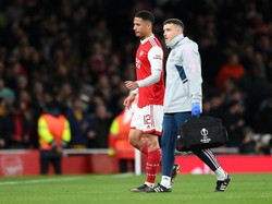 Arsenal Harap-harap Cemas Tunggu Kabar Cedera Saliba