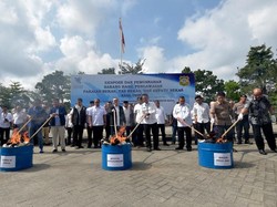 Baju hingga Sepatu Impor Bekas Dibakar, Nilainya Rp 10 Miliar