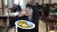 Doyan Banget Jajanan Pasar, Dinar Candy Sebut Punya Pacar Baru