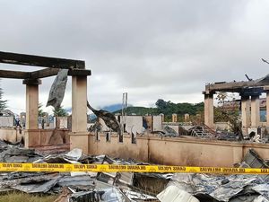 Kantor DPRD Dogiyai Papua Tengah Terbakar, Polisi Selidiki Kantor DPRD Dogiyai Papua Tengah Terbakar, Polisi Selidiki