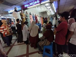 Di Balik Ramainya Pasar Tanah Abang, Omzet Pedagang Justru Turun