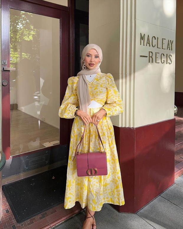 Hijab Netral | Foto: Instagram | @kishama 5 tips mix match pakaian cerah untuk hijabers