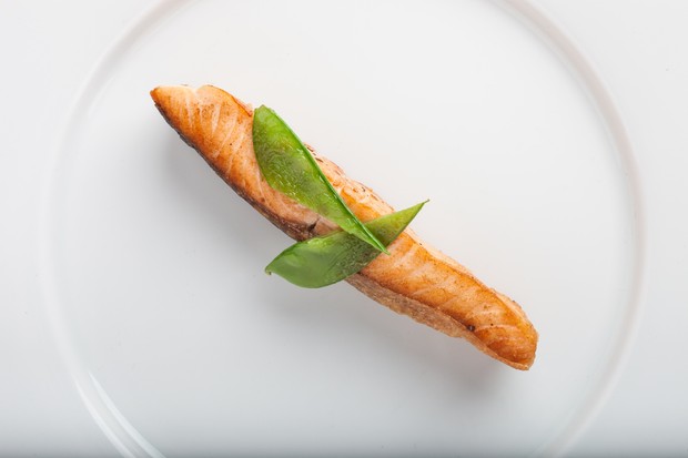 Ikan sebagai menu buka puasa yang lezat dan sehat/foto: Unsplash/Robert Bogdan