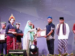 KAI Raih Penghargaan BUMN Non Tbk Terpopuler di Media Cetak & Online