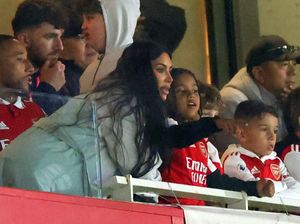 Kim Kardashian yang Gila Arsenal