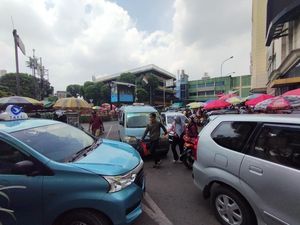 Warga Serbu Pasar Tanah Abang, Lalin di Sekitar Macet