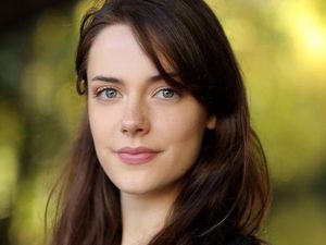 Potret Meg Bellamy, Pemeran Kate Middleton di The Crown 6