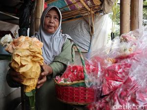 Meraup Cuan dari Bunga Jelang Ramadan Meraup Cuan dari Bunga Jelang Ramadan