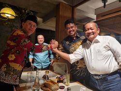 Tawa-Kode Aman dari Bobby Usai Buka Aib Ketua DPRD yang Kritik Lampu Jalan