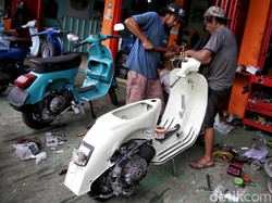 Vespa Klasik Tak Dapat Subsidi Konversi Motor Listrik Rp 7 Juta
