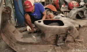 Vespa Klasik Makin Asyik Vespa Klasik Makin Asyik