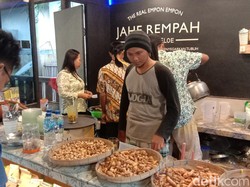 Keren! Difabel Asal Pati Buka Warung Jahe hingga Raup Omzet Jutaan