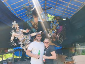 Saat Bule Aussie Dibuat Takjub Oleh Ogoh-ogoh di Bali