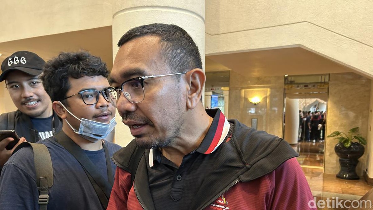 Arya Sinulingga kesal ke Presiden Persiraja Banda Aceh karena tak taati hukuman. (Foto: detikcom/Mercy Raya)