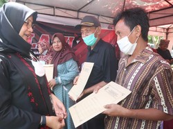 Layanan Bulan Madu Mudahkan Pengantin Baru di Banyuwangi Urus Dokumen