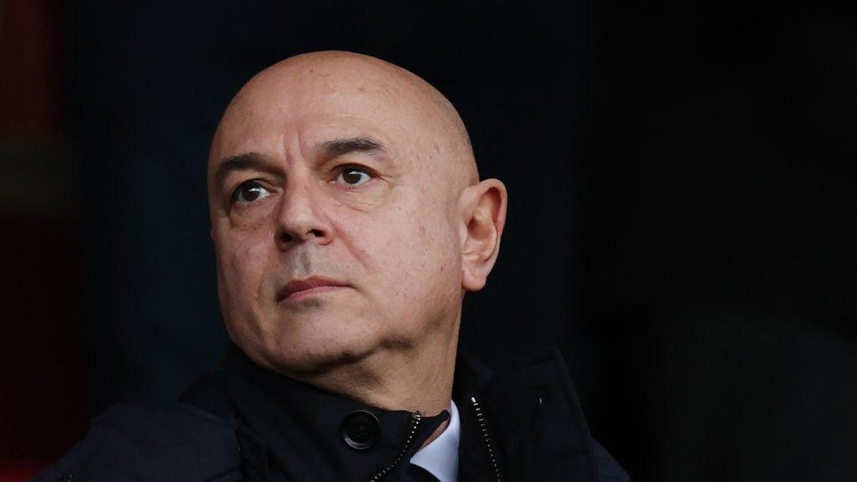 Bos Tottenham Daniel Levy kena serang Antonio Conte (AFP via Getty Images/ADRIAN DENNIS)