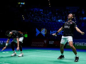 Selebrasi Siiiuuu Fajar Alfian Usai Lolos ke Final All England 2023 Selebrasi Siiiuuu Fajar Alfian Usai Lolos ke Final All England 2023