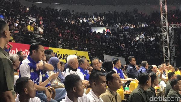 Momen Chairul Tanjung dan SBY Nonton Final Proliga 2023 di Jogja