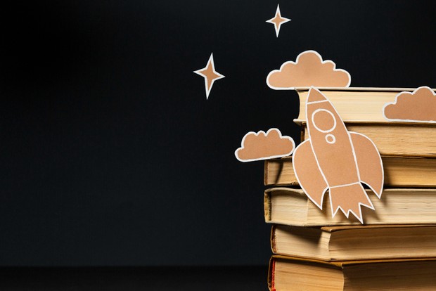 Ilustrasi novel fantasi/Foto: Freepik/freepik Ilustrasi novel fantasi/Foto: Freepik/freepik