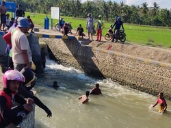 Kakak-Adik Ditemukan Tewas di Saluran Irigasi Polman Diduga Korban Tenggelam