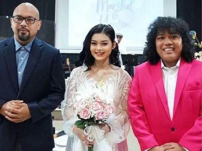 Potret Pemberkatan Marshel Widianto dan Cesen Eks JKT48 yang Baru Terungkap