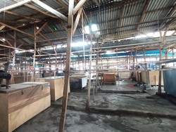 Pasar Baju Bekas Terbesar Se-Bali Tutup, Disperindag Cuek Bebek