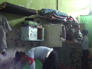 Petugas Razia Lapas Narkoba Jambi, Napi Dites Urine