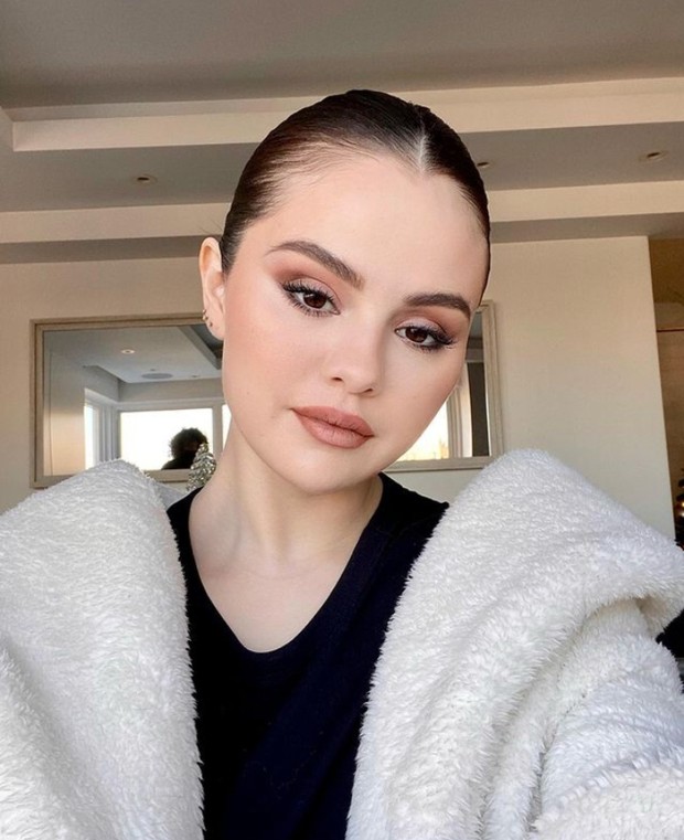 Dukung Taylor Swift, Selena Gomez putuskan kembali hiatus dari media sosial/