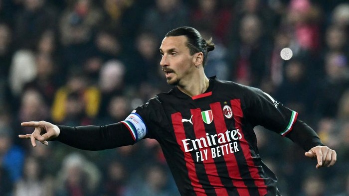 UDINE, ITALY - MARCH 18: Zlatan Ibrahimovic of AC Milan reacts during the Serie A match between Udinese Calcio and AC Milan at Dacia Arena on March 18, 2023 in Udine, Italy. (Photo by Alessandro Sabattini/Getty Images)