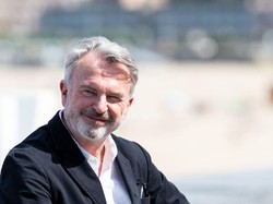Sebelum Meninggal, Aktor Jurassic Park Sam Neill Sempat Berjuang Lawan Pneumonia