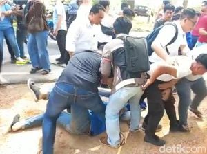 Demo Mahasiswa dan Korban KSP Batam Ricuh, Polisi Sebut Tak Ada Izin